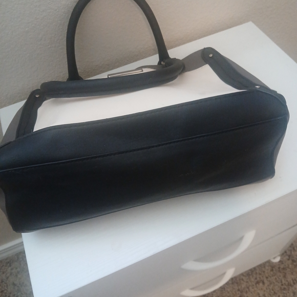 Rosetti Black and White Shoulder Bag - Picture 9 of 9